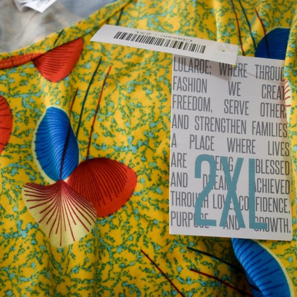 LuLaRoe Classic T - Picture 2 of 2